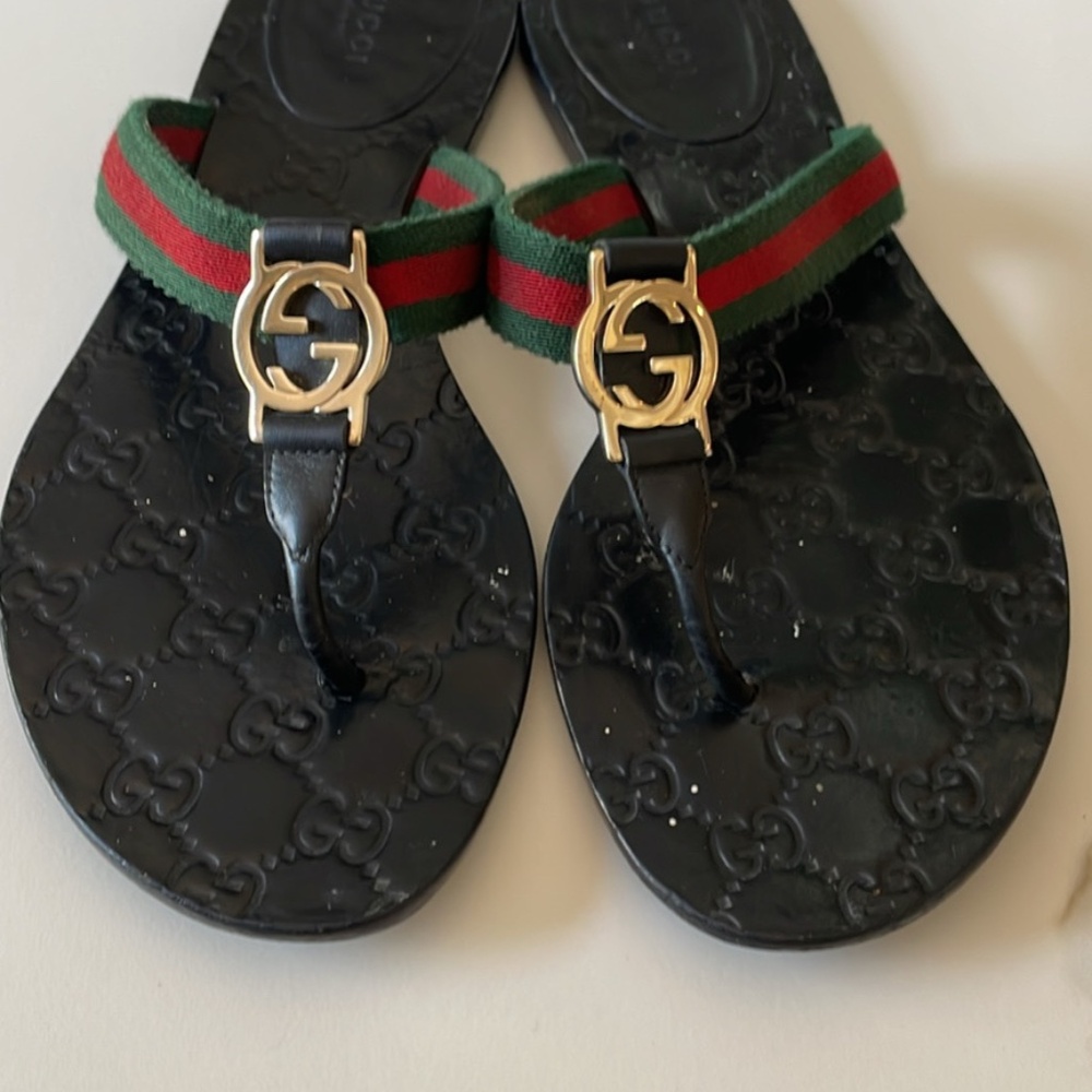 Gucci Signature GG Sandals sz 39